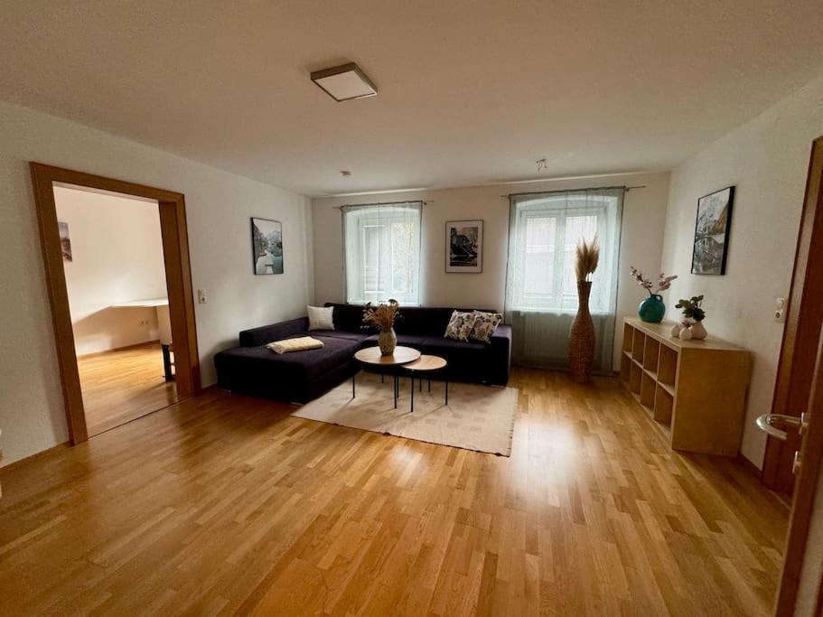 Geraeumige Wohnung Im Zentrum Von Bludenz Bagian luar foto